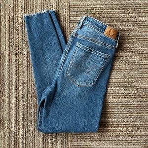 American Eagle Super High Rise Jegging
